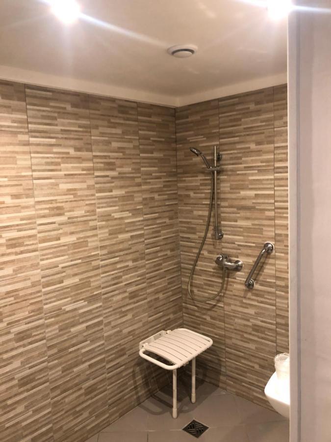 Hotel Le Drakkar Pont-Audemer Εξωτερικό φωτογραφία