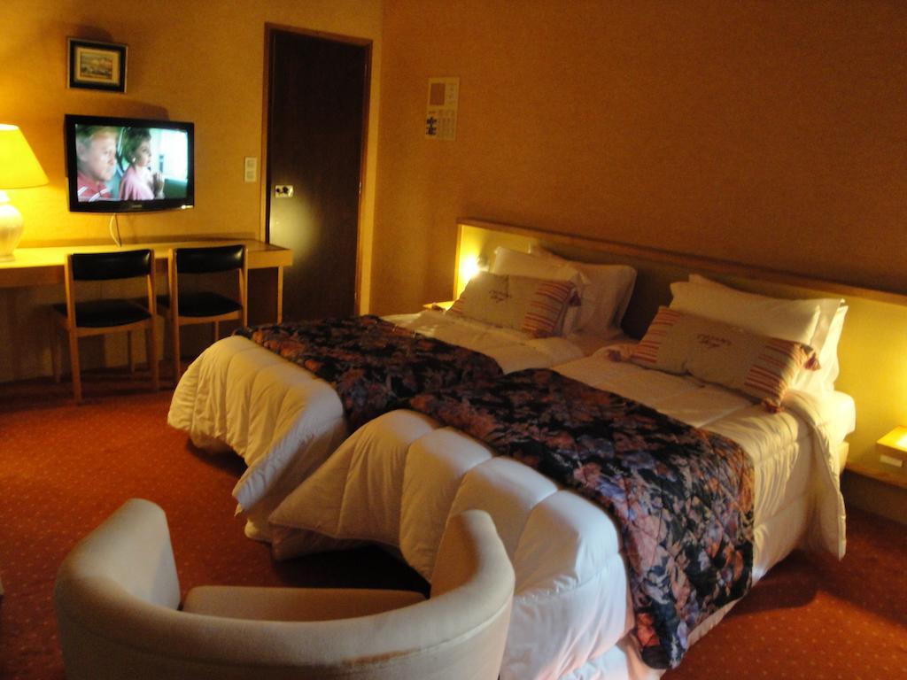 Hotel Le Drakkar Pont-Audemer Δωμάτιο φωτογραφία